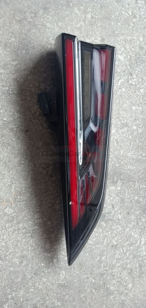Tail decoration light