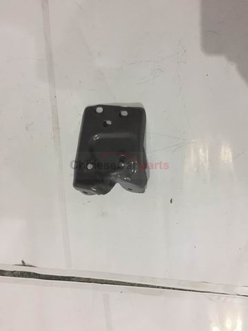 Front fender bracket
