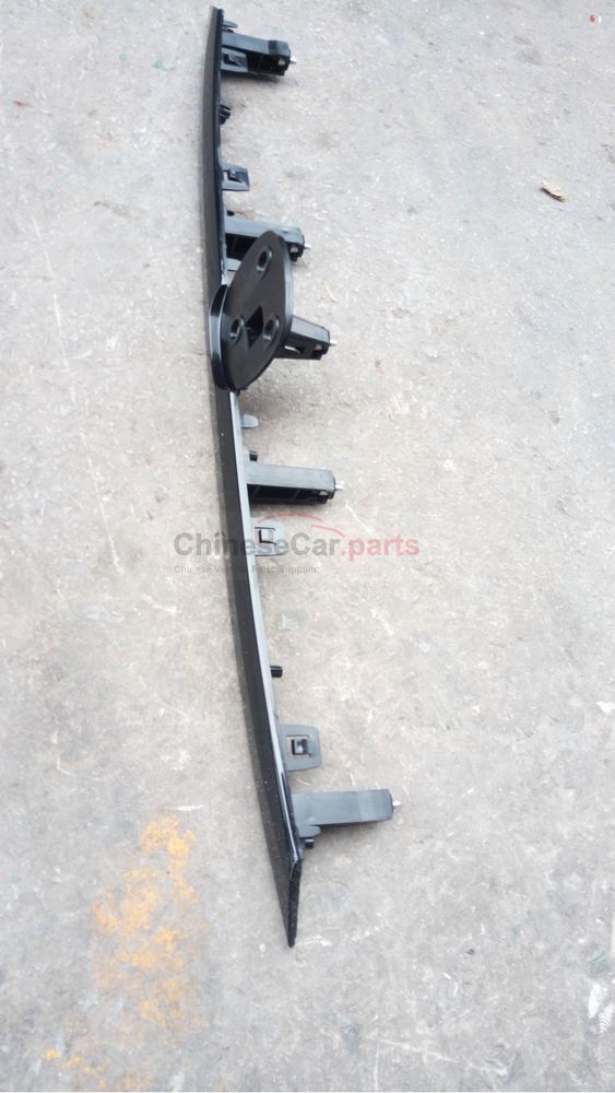 Rear license plate bright strip