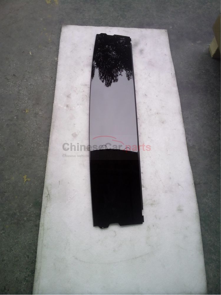 Front decorative panel of sunroof