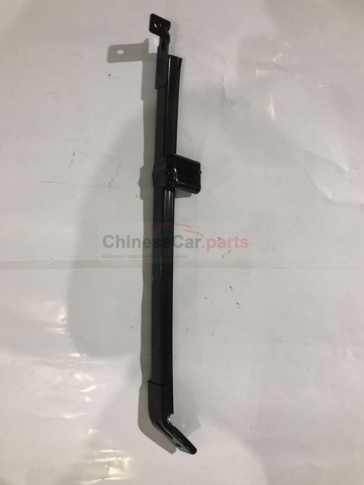 Rear door central groove