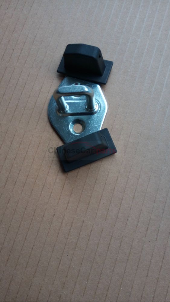 Tailgate lock buckle