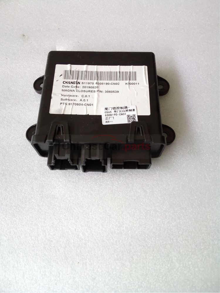 Tailgate lock controller