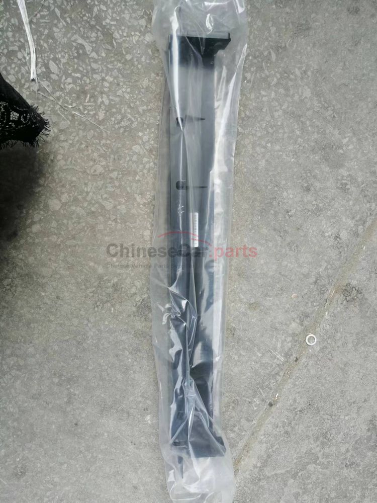 Condenser air deflector