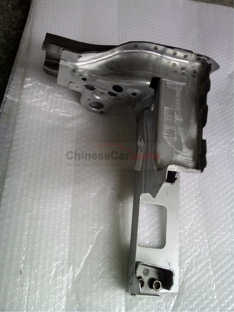 Front longitudinal beam front sealing plate