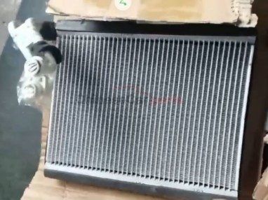 EVAPORATOR CORE ASSEMBLY
