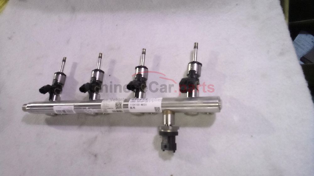 Fuel injection track assembly