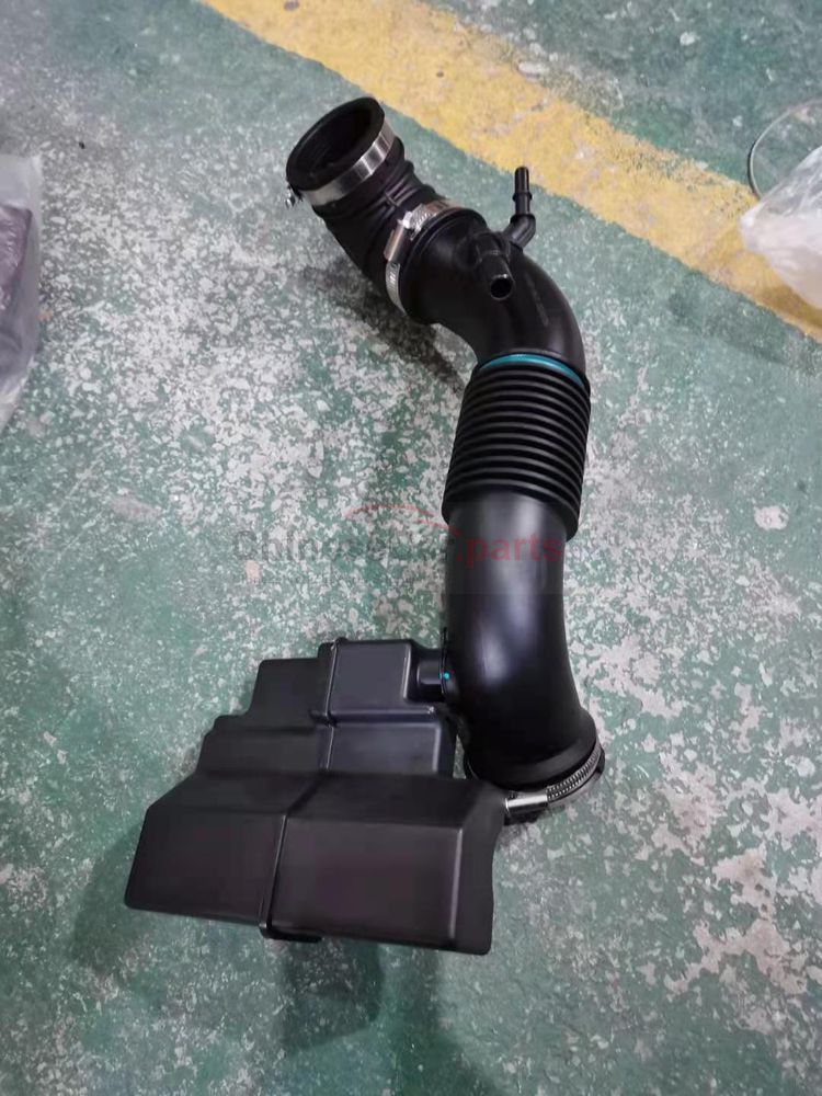 Air filter outlet hose