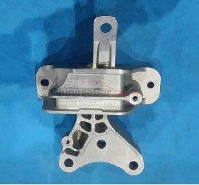 ENGINE MOUNT