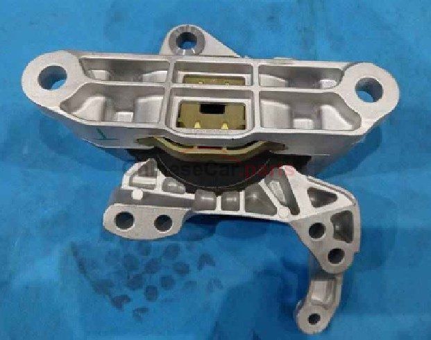 ENGINE MOUNTING RH