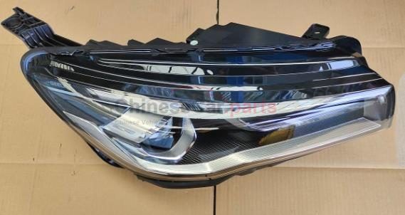 RIGHT FRONT COMBINATION LAMP ASSEMBLY