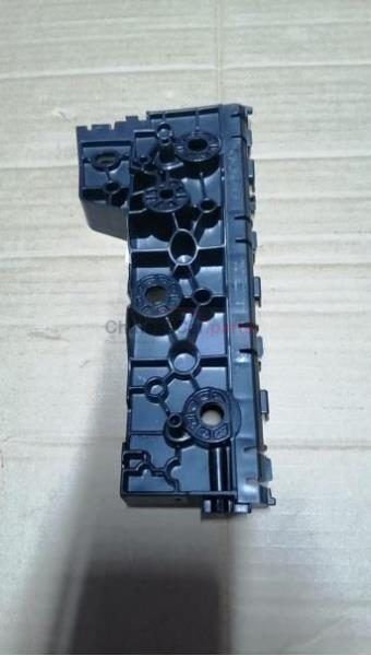 FRONT BUMPER BRACKET-R