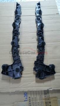 REAR BUMPER MOUNTING BRACKET R