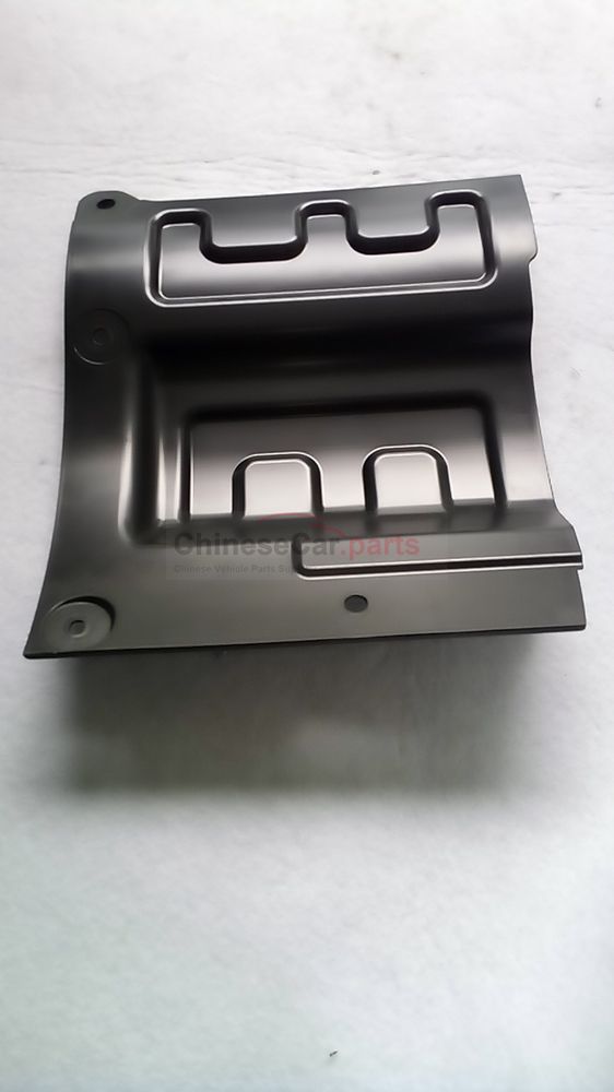 Engine side guard