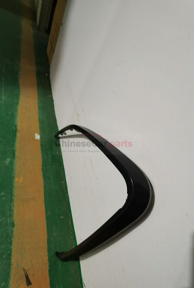 Front bumper light strip