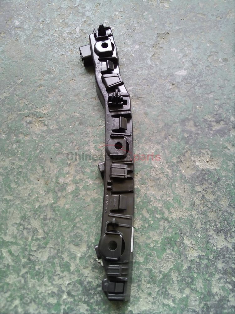 Front bumper side bracket