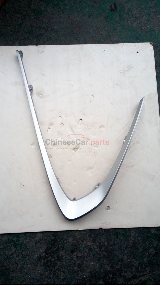 Headlight decorative strip