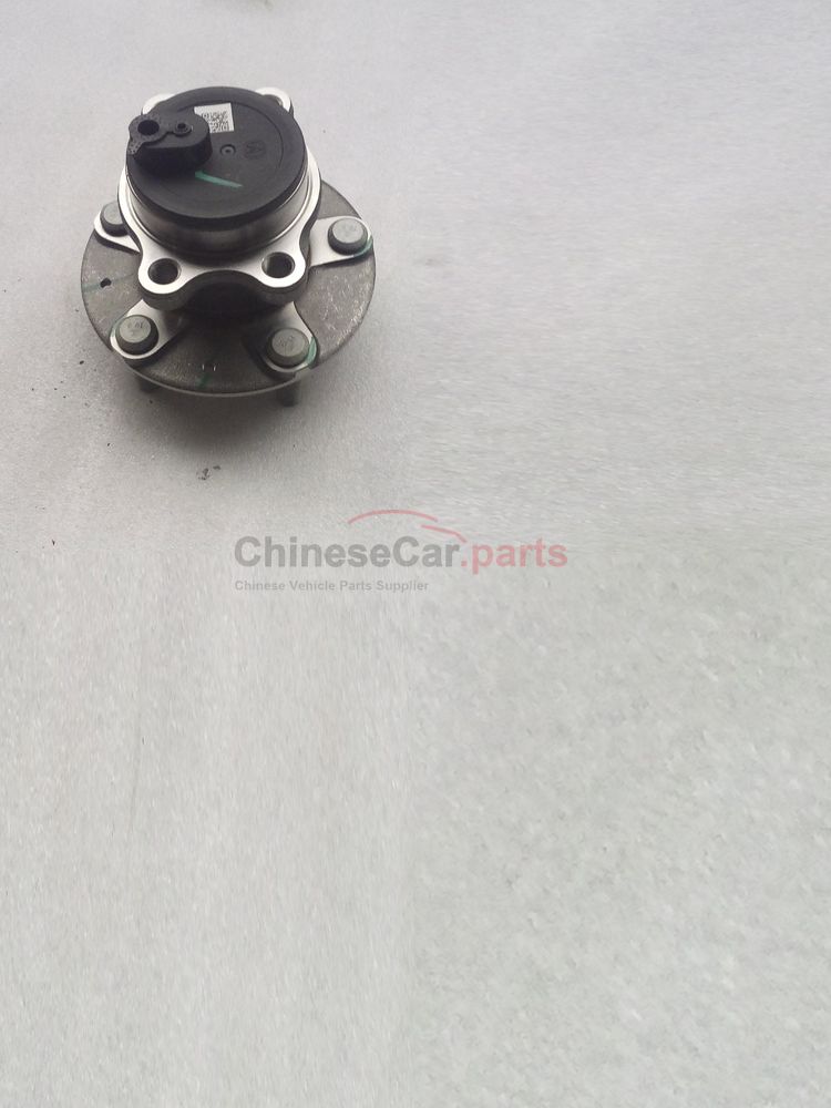 Rear wheel center