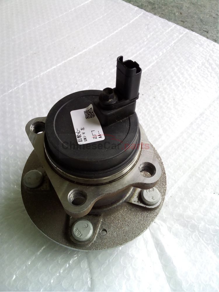 Rear wheel hub