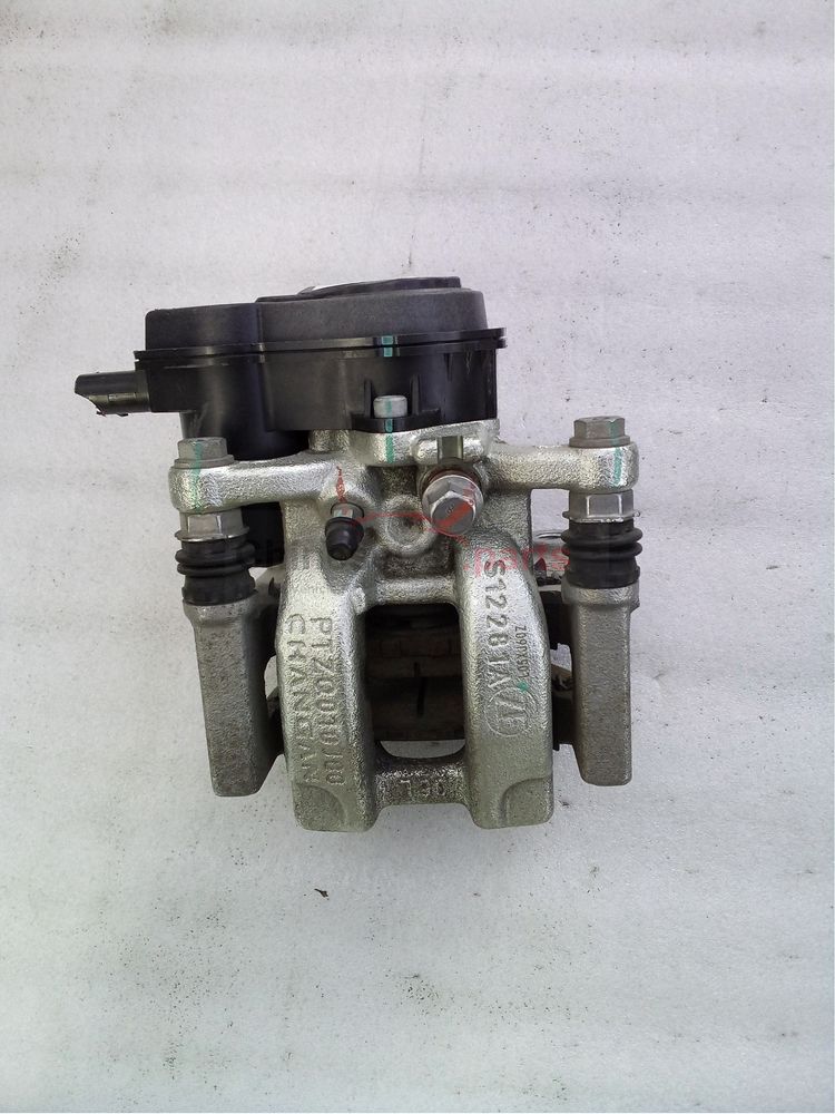 Rear cylinder
